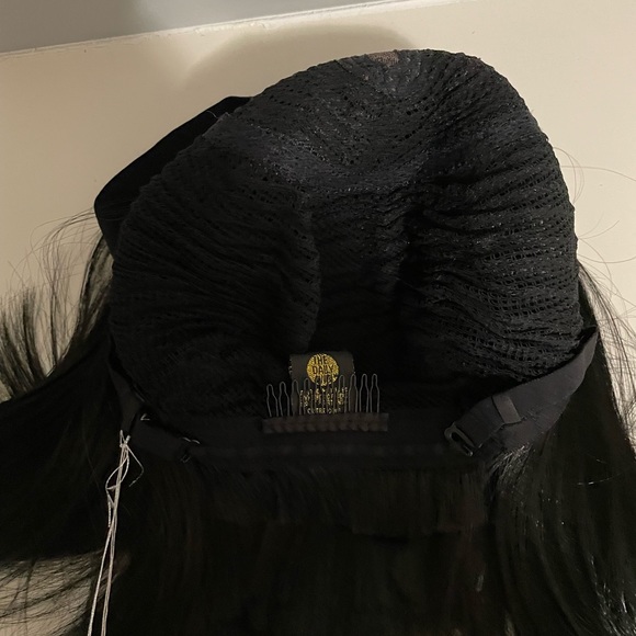 Outre Bob Wig, Middle Part, Color:1, Style:Ryan - Picture 6 of 13